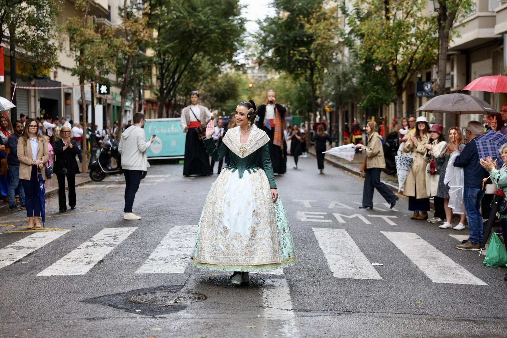 aderezos de fallera Valentia