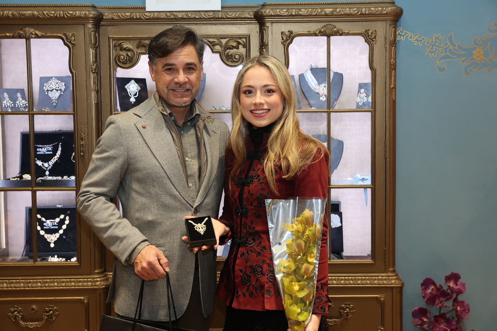 aderezos de fallera Valentia