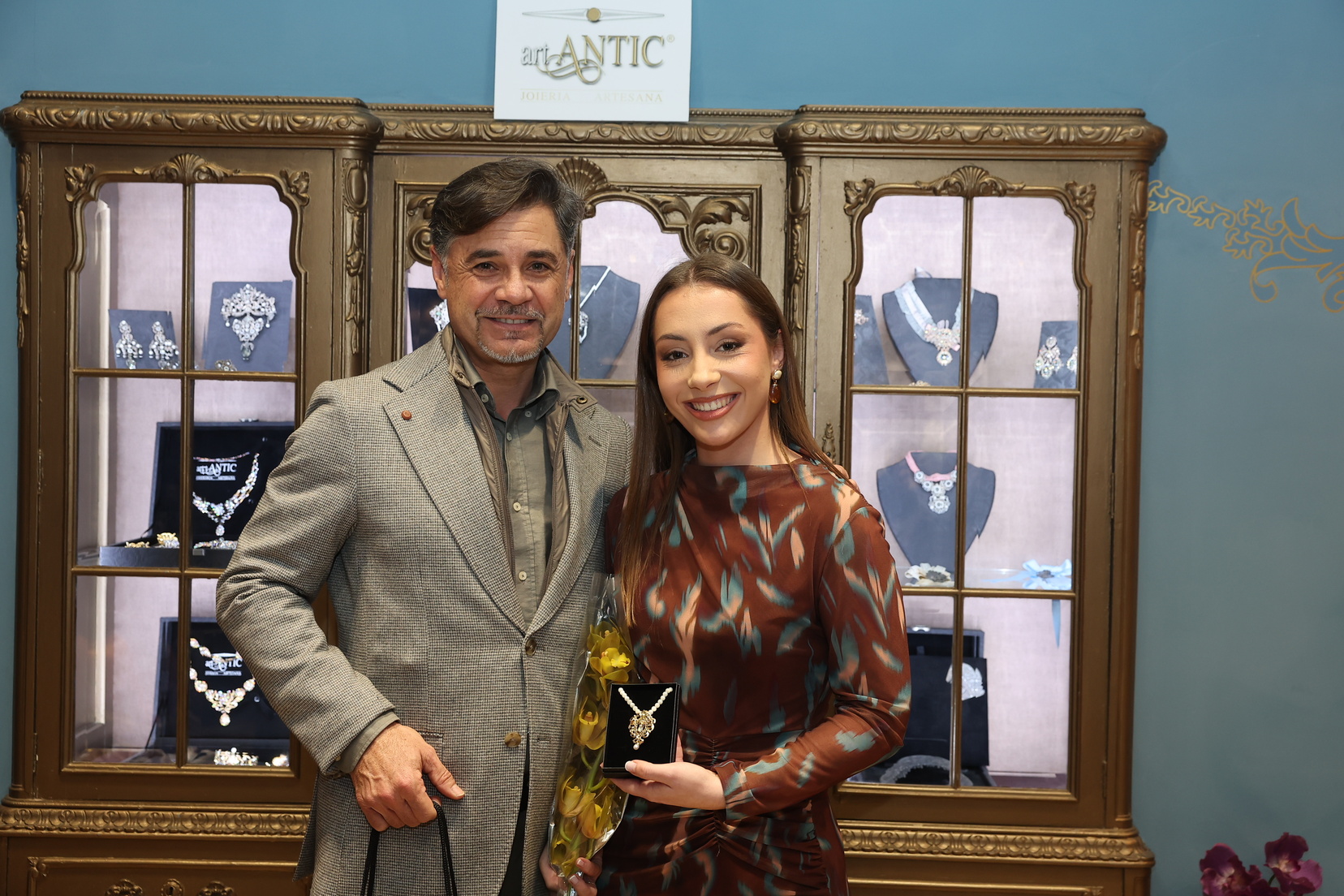 aderezos de fallera Valentia