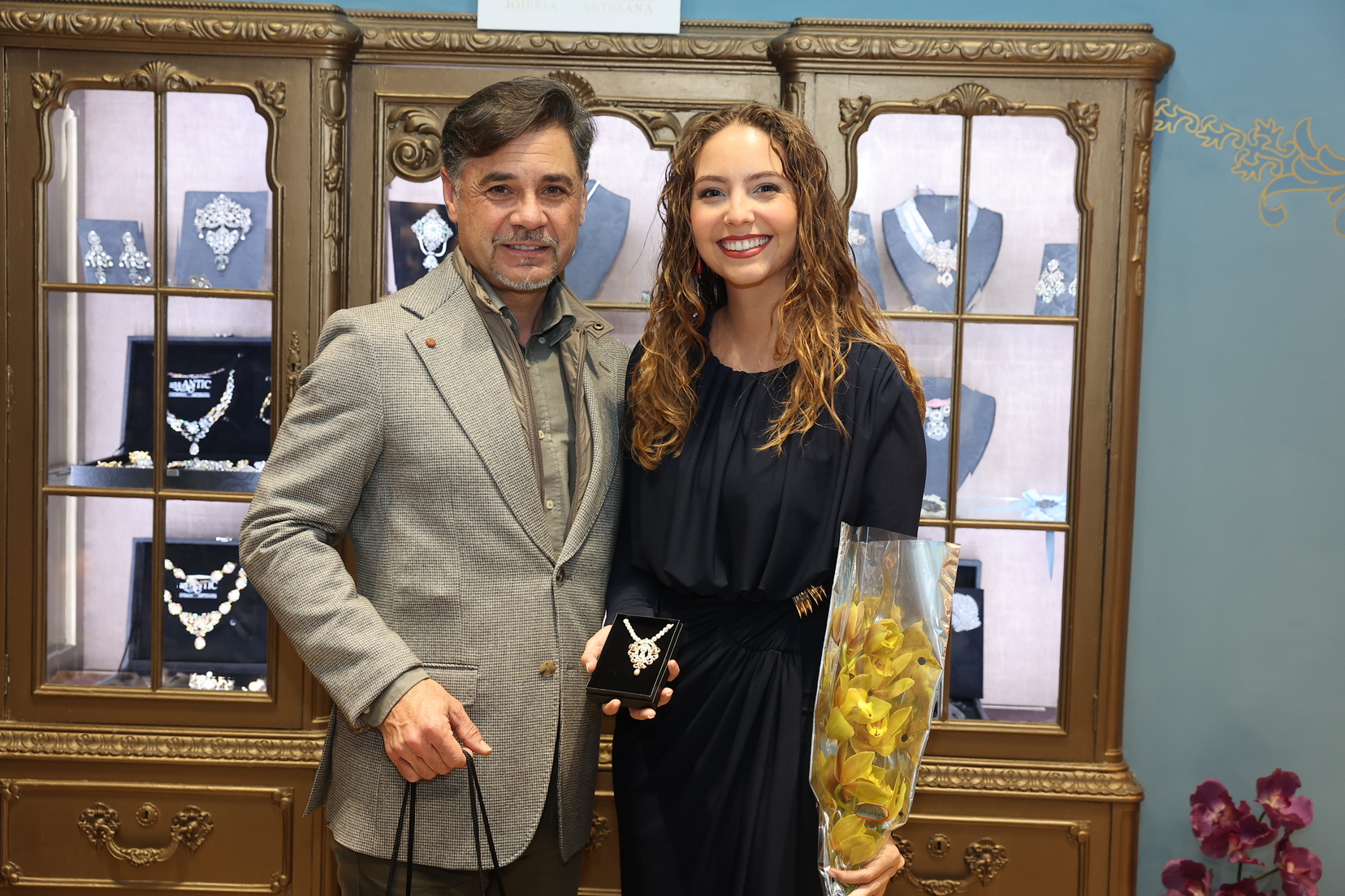 aderezos de fallera Valentia