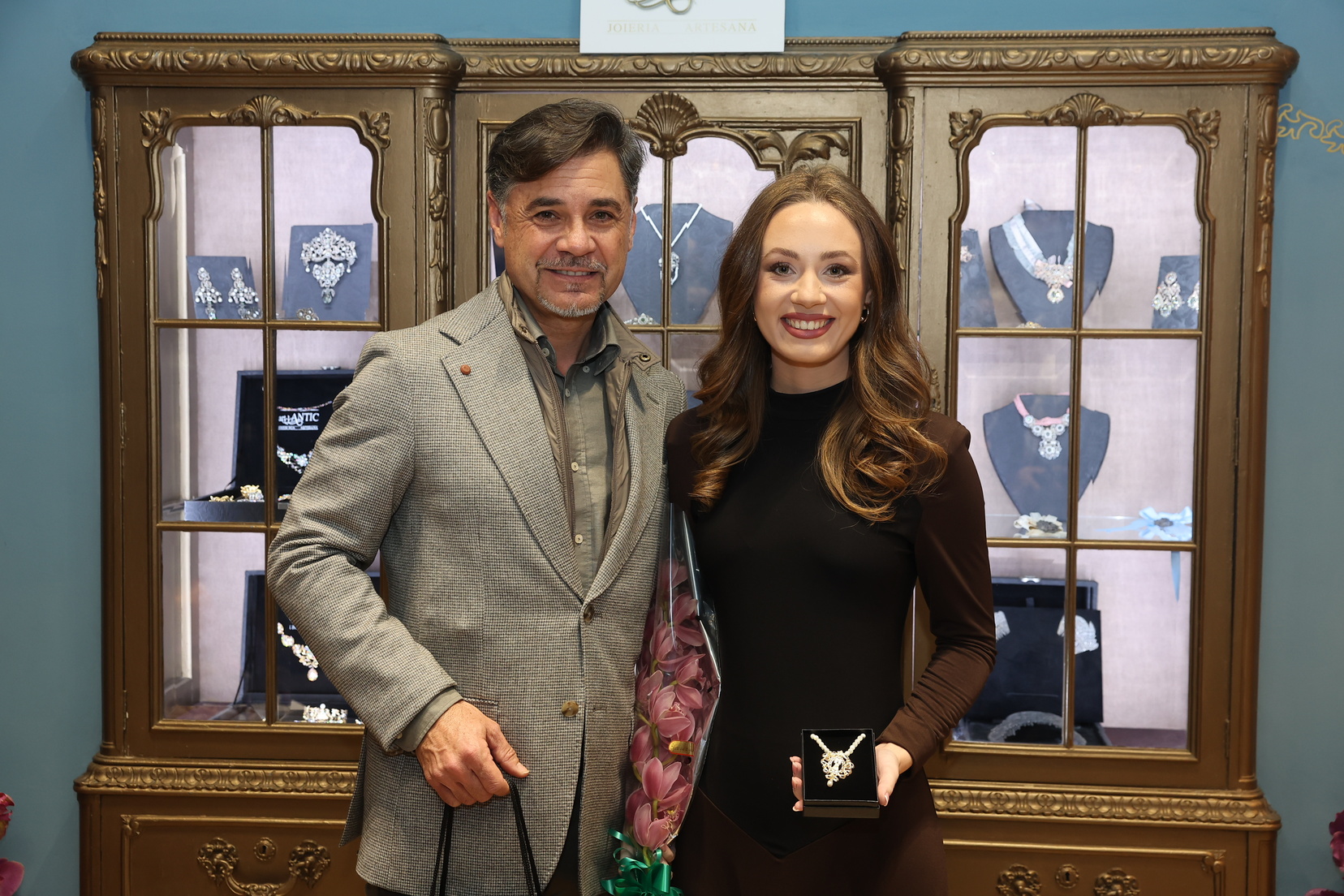 aderezos de fallera Valentia