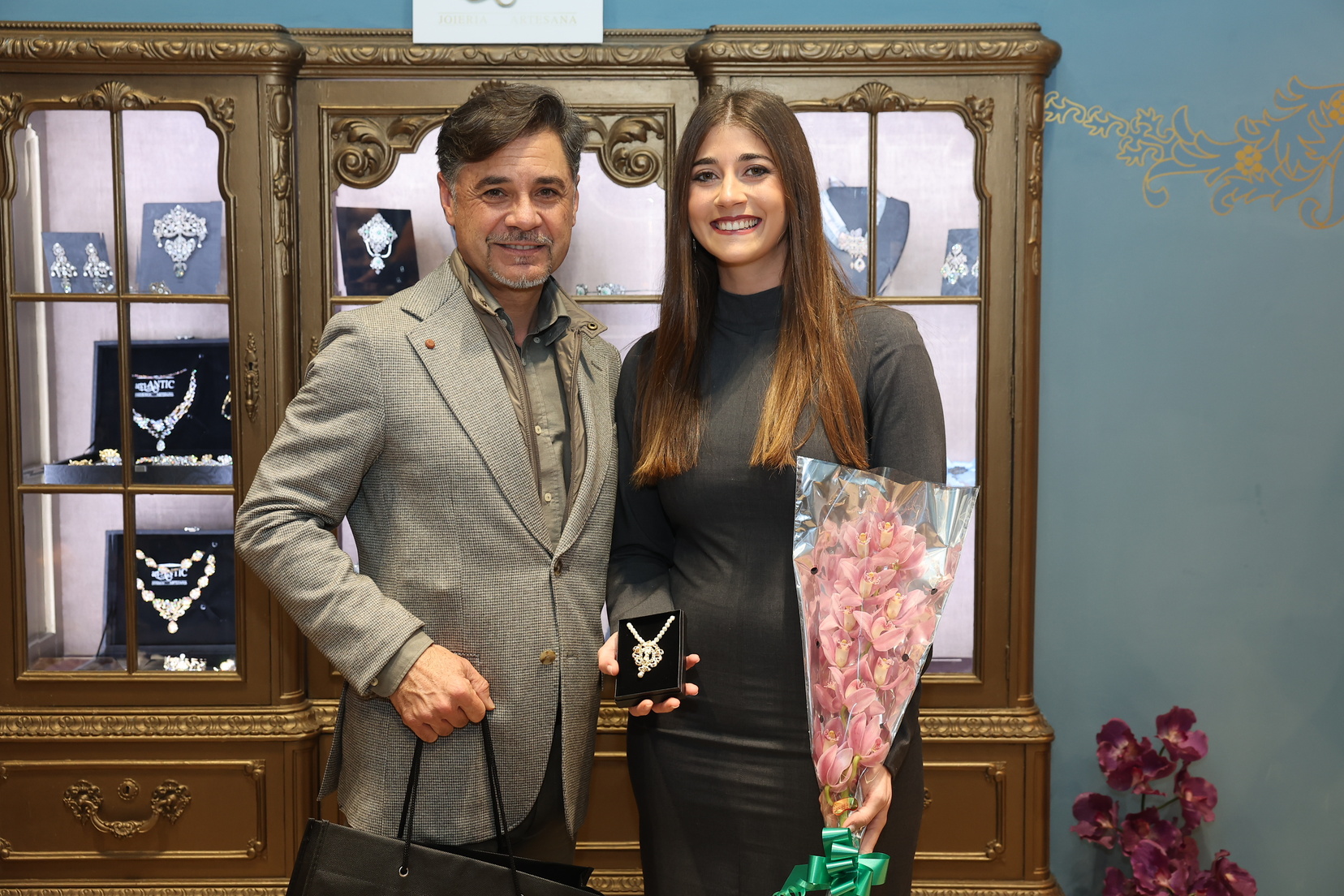 aderezos de fallera Valentia